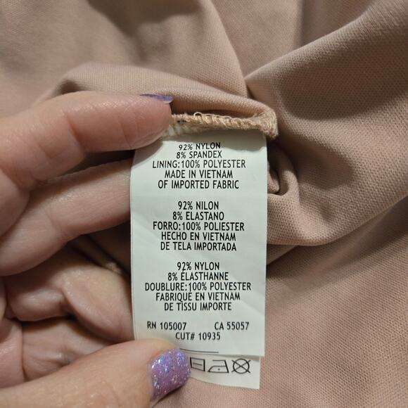 Marina Sequined Lace Gown Blush pink Feminine Mother of the bride Glamorous - Picture 13 of 13